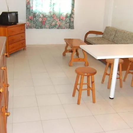 Cala Montgo 15 2d Apartment
